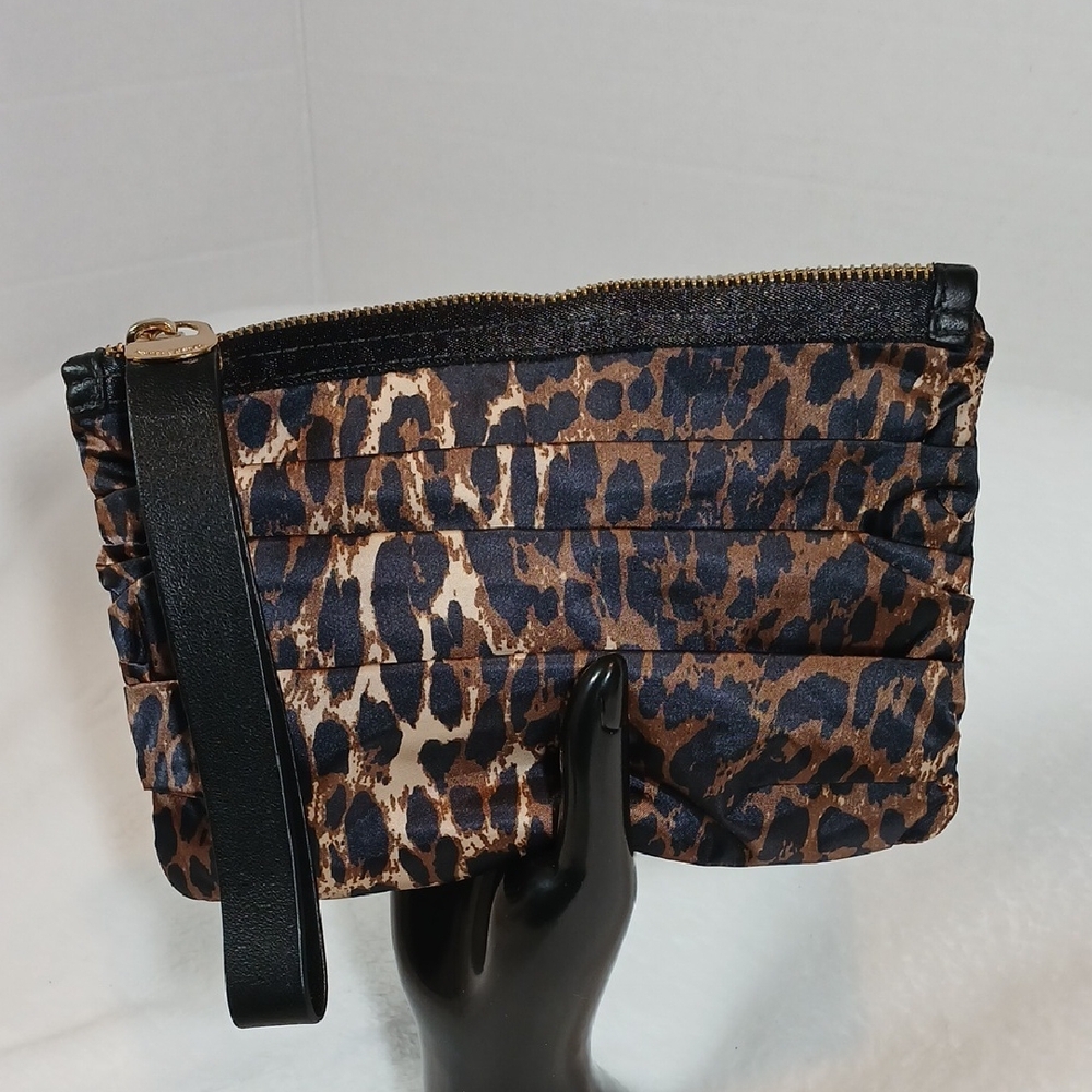 Henri Bendel Leopard Print Wristlet/ Clutch